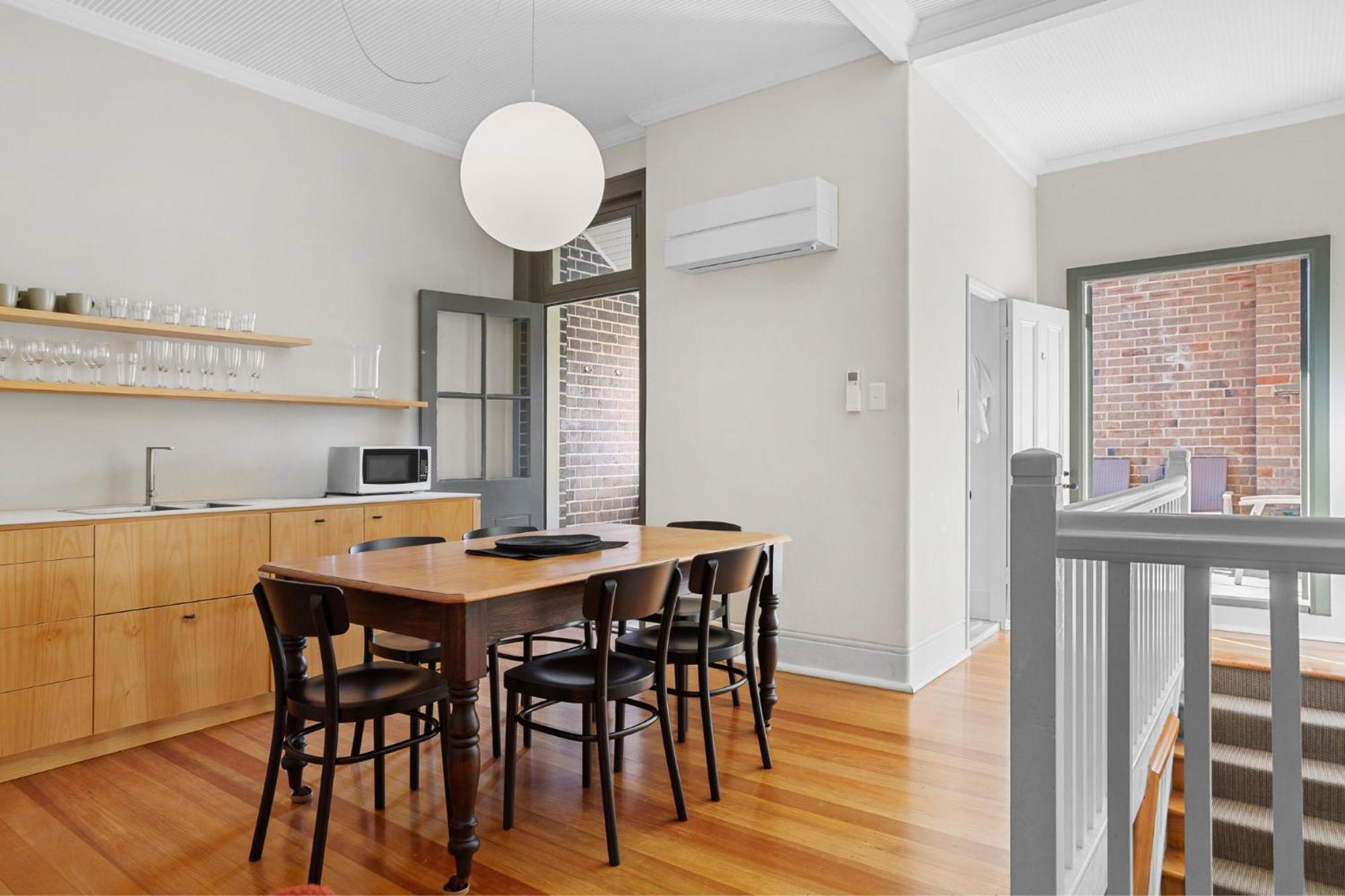 Discover The Rocks - Historical Terrace House Sydney Exterior photo